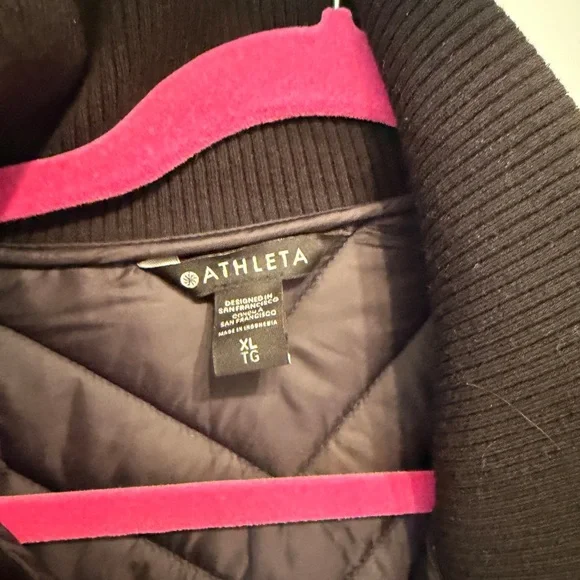 Athleta Black Quilted Puffer Jacket size XL - Picture 2 of 3